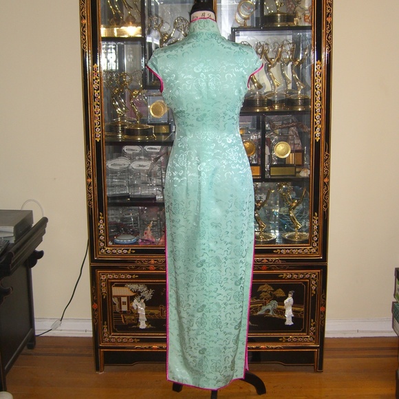 EAST STORE CHERRY BLOSSOM EMBROIDERY CHEONGSAM DRESS S - Picture 4 of 7